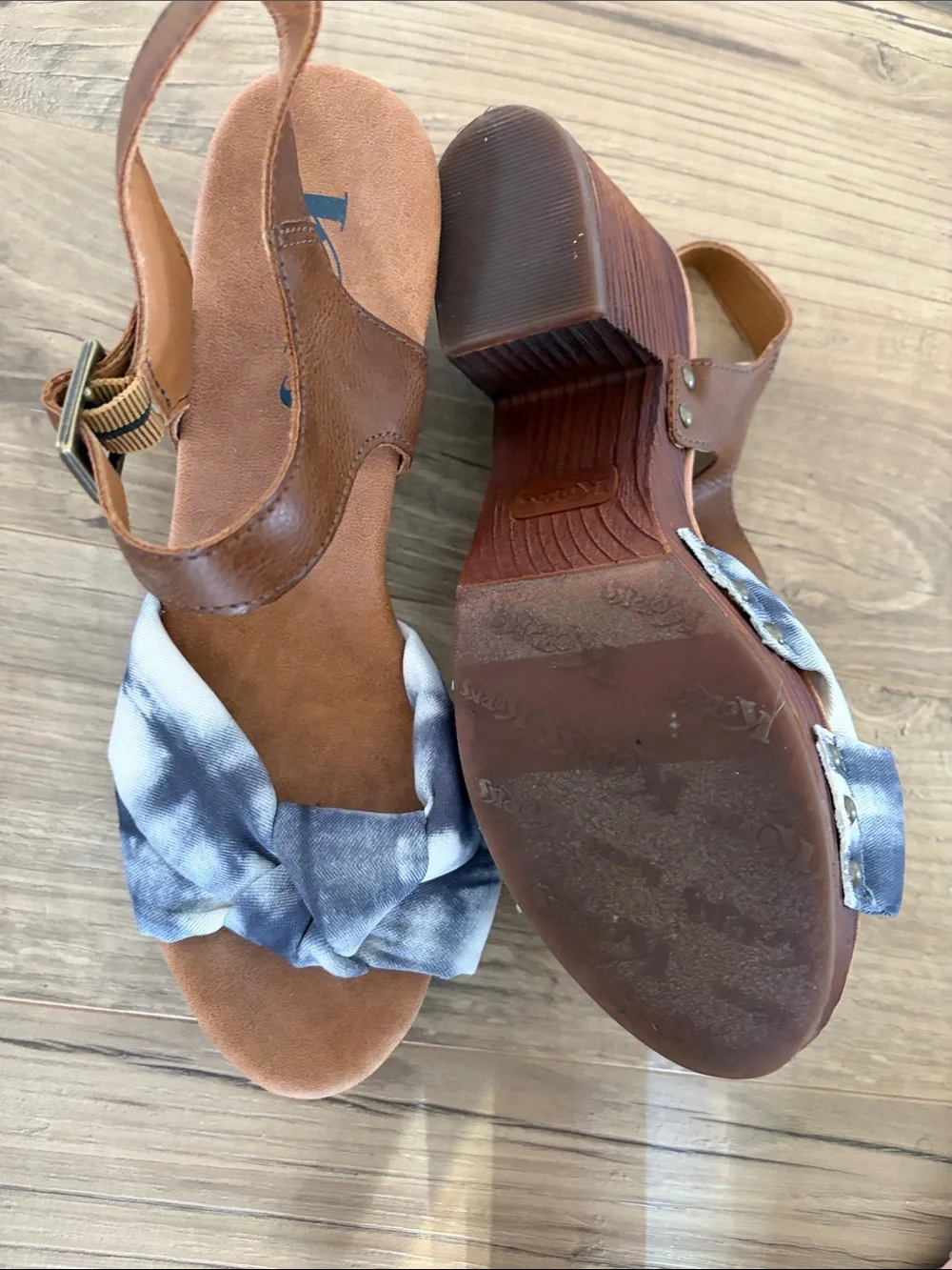 Kork-Ease Brown Leather Wedge Sandals with Blue Tie-Dye Knot